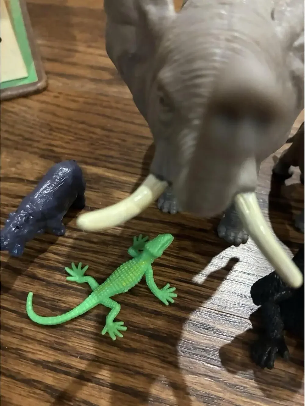 Vintage Plastic Wild Animal Toy Figure Lot Elephant Gorilla Tiger Hippo Lizard